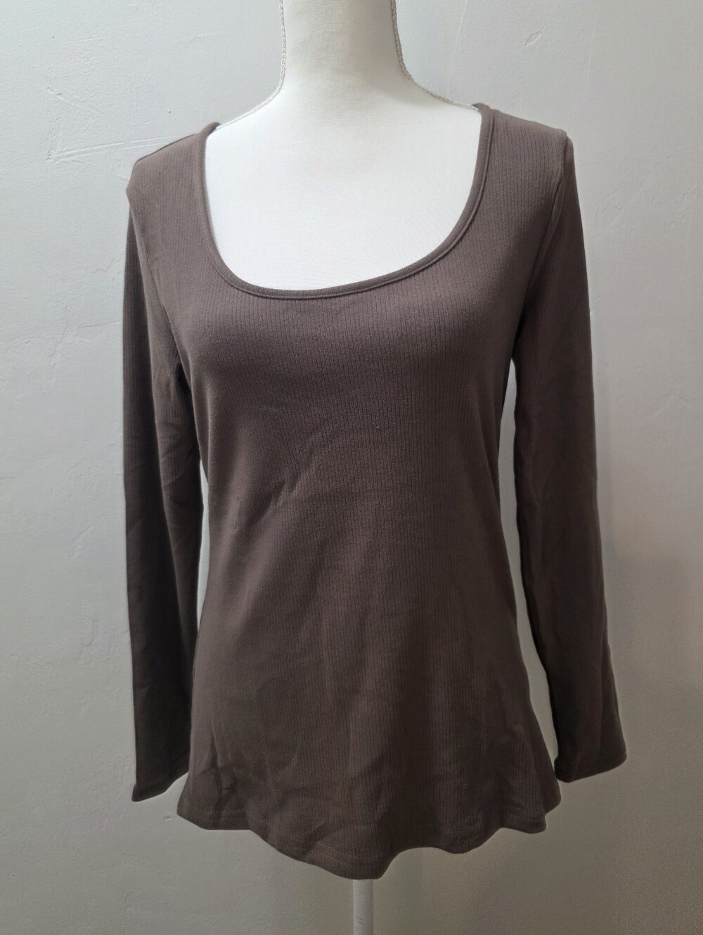 Huukey Brown Ribbed Scoop Neck Top NWT Large - Picture 2 of 5